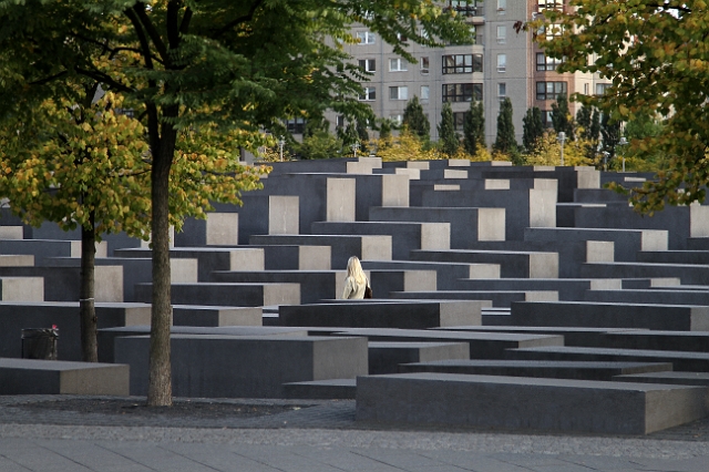 317 Holocaust monument.jpg